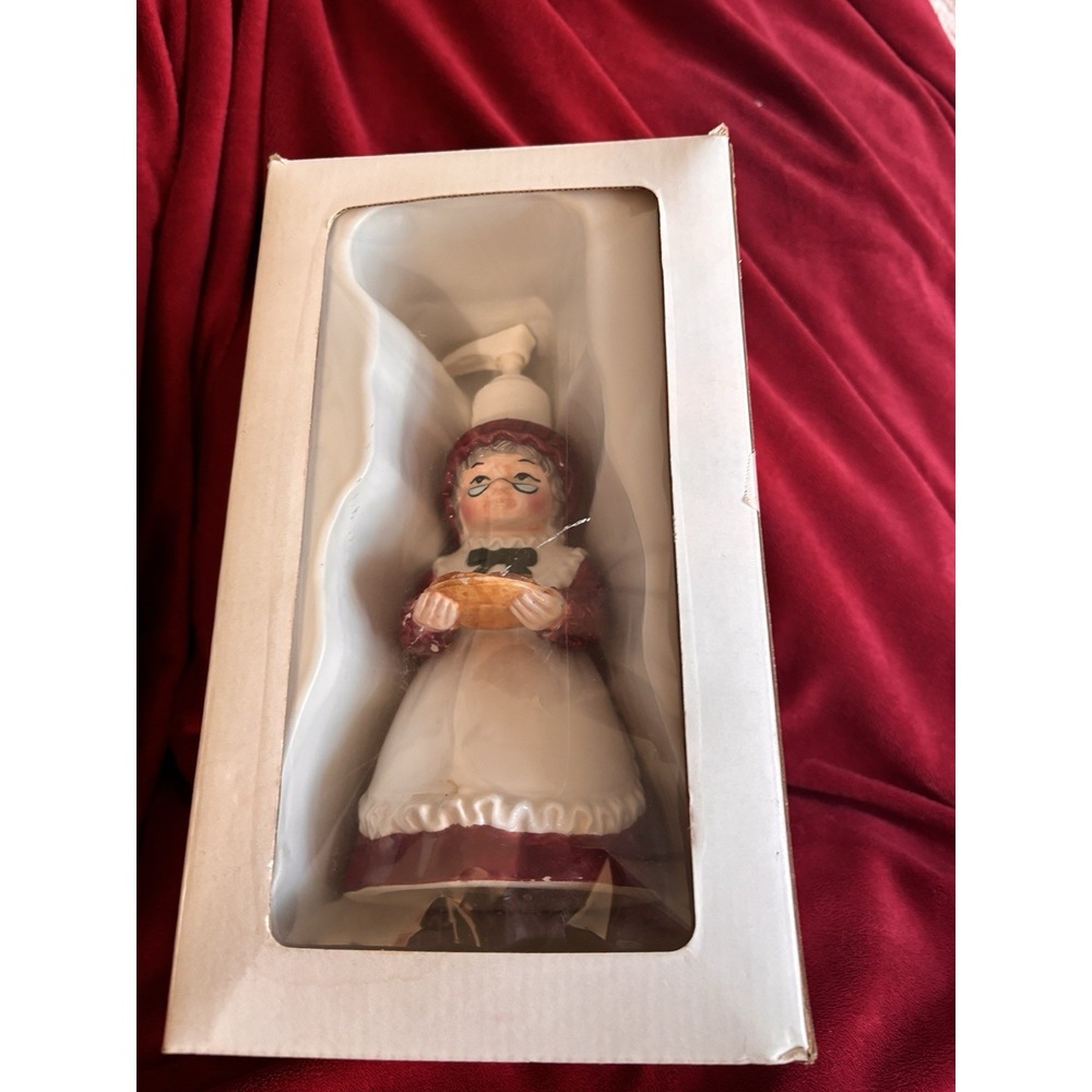 VTG Mrs. Claus In Apron Holding a Pie Lotion Dispenser In Original Box 80-90